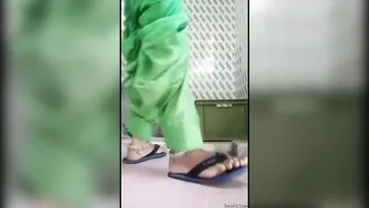 Young Babe Showing Her Tight Pussy To Boyfriend Over Video Call