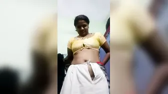 Married Aunty Teasing Me With Her Wet Pussy At Home After Cooking
