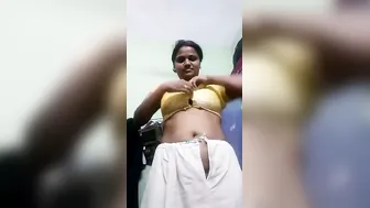 Married Aunty Teasing Me With Her Wet Pussy At Home After Cooking