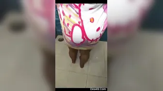 Cute Married Bhabhi Bathing Naked Caught On Hidden Cam