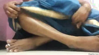 Tamil Babe Spreading Wide Showing Her Wet Pussy On Camera