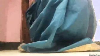 Tamil Babe Spreading Wide Showing Her Wet Pussy On Camera