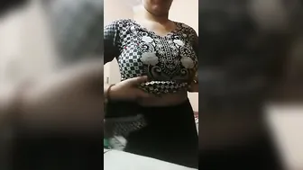 Desi Bhabhi Teasing With Her Massive Boobs In Second Round