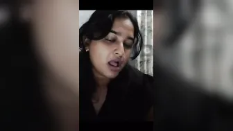 Mature Bhabhi Teasing By Revealing Her Massive Boobs Slowly