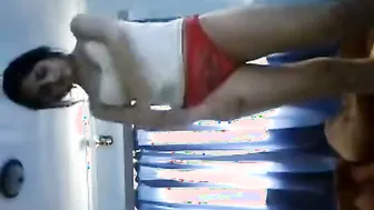 Kashmiri Babe Stripping And Revealing Everything On Camera