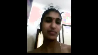 Tamil GF Flashing Her Body During Naughty Video Call