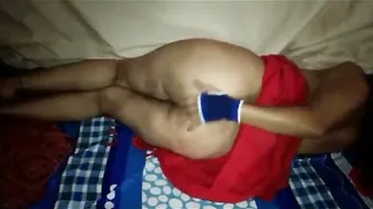 Sexy Indian Aunty Revealing Her Body Teasing The Camera