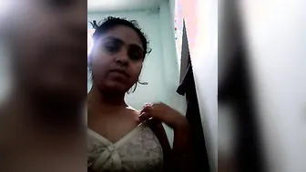 Bhabhi Massaging Her Heavy Tits Moaning In Bedroom Alone