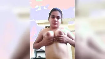 Cute GF Showing Her Sexy Body And Nice Natural Boobs