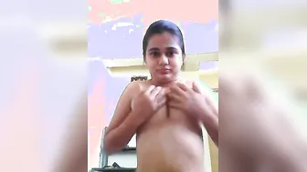 Cute GF Showing Her Sexy Body And Nice Natural Boobs