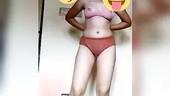 Indian GF Sending Me Naked Selfie Video Before I Visit