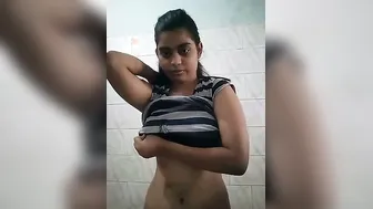 Indian College Babe Bathing Naked Caught On Hidden Camera