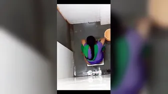 Mature Indian Aunty Pissing Outdoors Caught On Camera Secretly