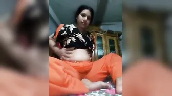 Desi Aunty From Next Door Exposing Her Body For Me On Cam