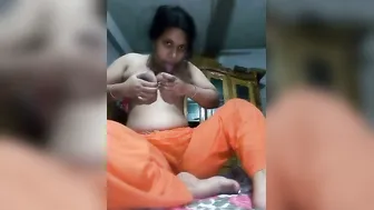 Desi Aunty From Next Door Exposing Her Body For Me On Cam
