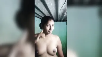 Indian Babe Stripping Naked After Hot Bath Showing Off Her Body