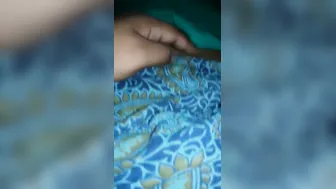 Horny Aunty Spreading Pussy Lips Showing Everything On Camera