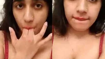Naughty Indian Girl Filming Herself Fingering Pussy In Selfie