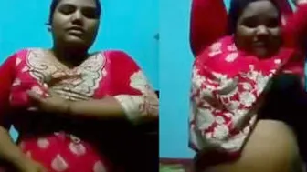 Mallu Wife Squeezing Her Heavy Boobs Alone At Home For Me