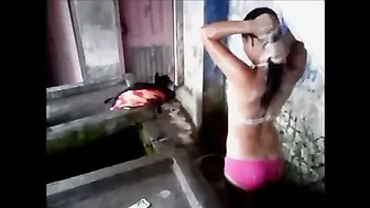 College Babe Bathing Naked While Her Boyfriend Films Secretly