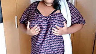 Thick Desi Aunty Stripping Naked And Showing Off Her Curves