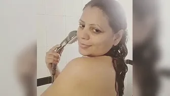 Married Bhabhi Bathing Video Stolen From Her Phone And Leaked