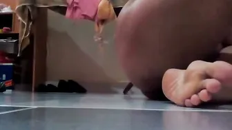 Delhi Bhabi Fingering Her Pussy And Spreading Ass For The Camera