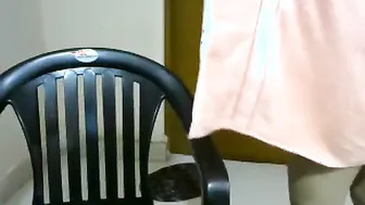Girl Dropping Her Towel Live Revealing Her Body On Video Chat