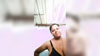 Curvy South Indian Aunty Exposing Her Massive Tits On Camera
