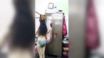 GF Taking Naked Ass Selfies Sending Them To Boyfriend
