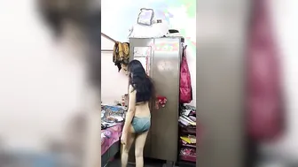 GF Taking Naked Ass Selfies Sending Them To Boyfriend