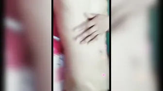 Married Bhabhi Stripping Naked Showing Everything On Live Cam