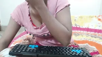 Cam Babe Squeezing And Playing With Her Soft Milky Boobs Online