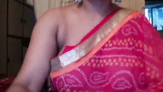 Married Woman Showing Off Her Big Natural Tits Live On Webcam