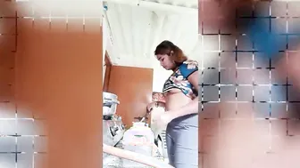 Bhabhi Cooking In Kitchen Accidentally Flashing Her Big Nipples