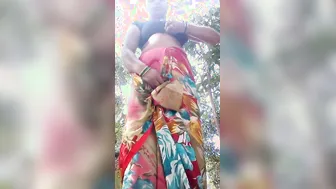 Aunty Exposing Her Big Tits And Shaved Pussy On Camera For Me