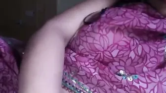 Busty Aunty Getting Nasty And Dirty Talking On Late Night Chat