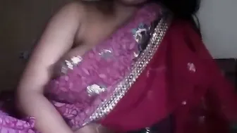 Busty Aunty Getting Nasty And Dirty Talking On Late Night Chat