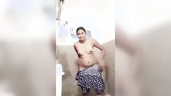 My Wife Getting Dressed After Hot Shower Caught On Cam