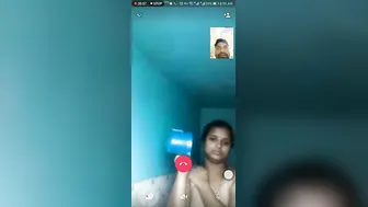 Indian GF Nisha Bathing Naked On Video Call For Lover