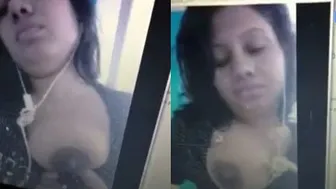 Desi Aunty Teasing And Showing Off Her Body For The Camera