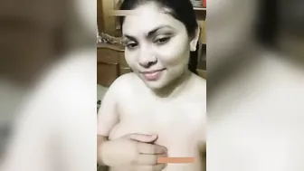 Desi Aunty Stripping Naked And Showing Everything For Husband