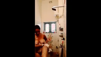 Married Bhabhi Secretly Filmed Taking Shower Caught On Camera