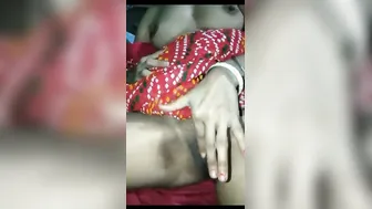 Married Bhabhi Getting Horny Fingering Her Wet Pussy For Hubby
