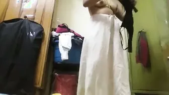 Married Wife Recording Naughty Nude Selfie Video For Lover