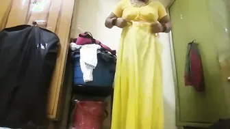 Married Wife Recording Naughty Nude Selfie Video For Lover