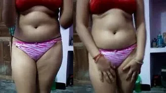 Bhabhi Stripping Naked Showing Everything To His Drunk Pals