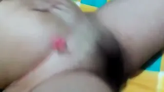 Horny Bhabhi Rushing Home From Work Fingering Her Wet Pussy