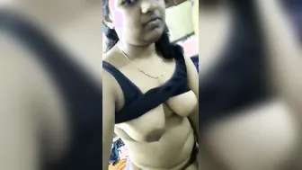 Desi Babe Revealing Her Boobs And Pussy In Bedroom Recording