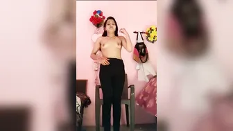 Indian College Girl Stripping Naked In Selfie Video For Bf